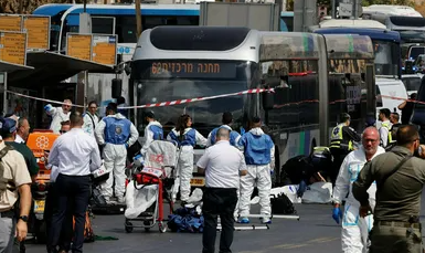 Netanyahu terrorun baş verdiyi ərazidə -FOTOLAR